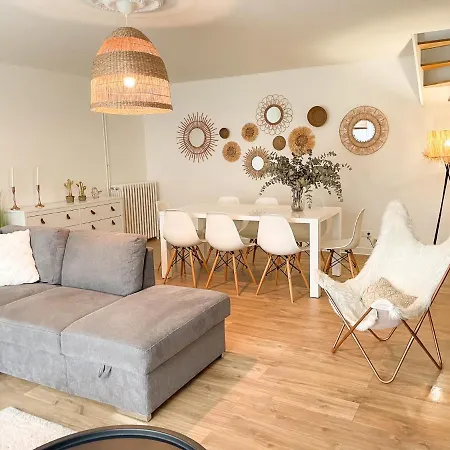 Maison Spacieuse Et Chaleureuse