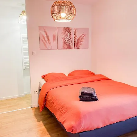 Maison Spacieuse Et Chaleureuse דירה