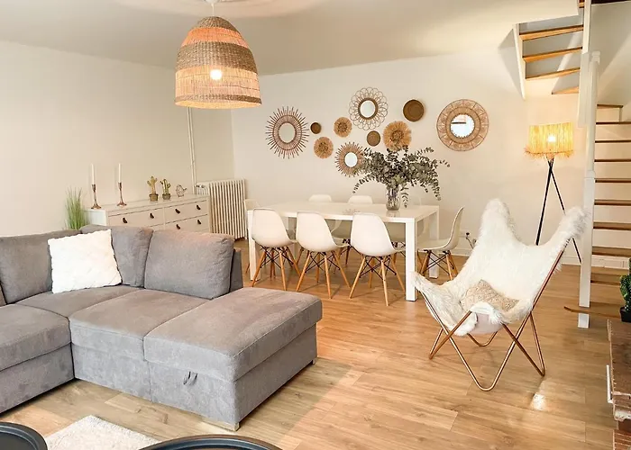 Maison Spacieuse Et Chaleureuse